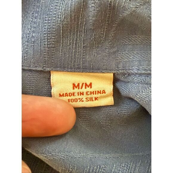 Tommy Bahama 100% Silk Embossed Jacquard Camp Shirt – Blue - Picture 6 of 8